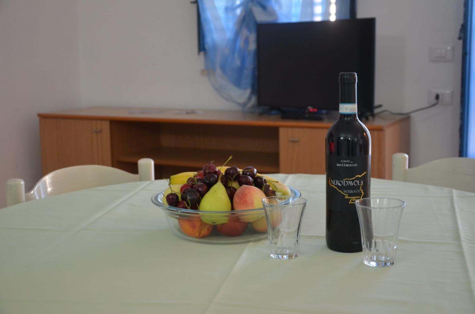 Villa Teti - Sicilia Кампофеличе ди Рокела Екстериор снимка