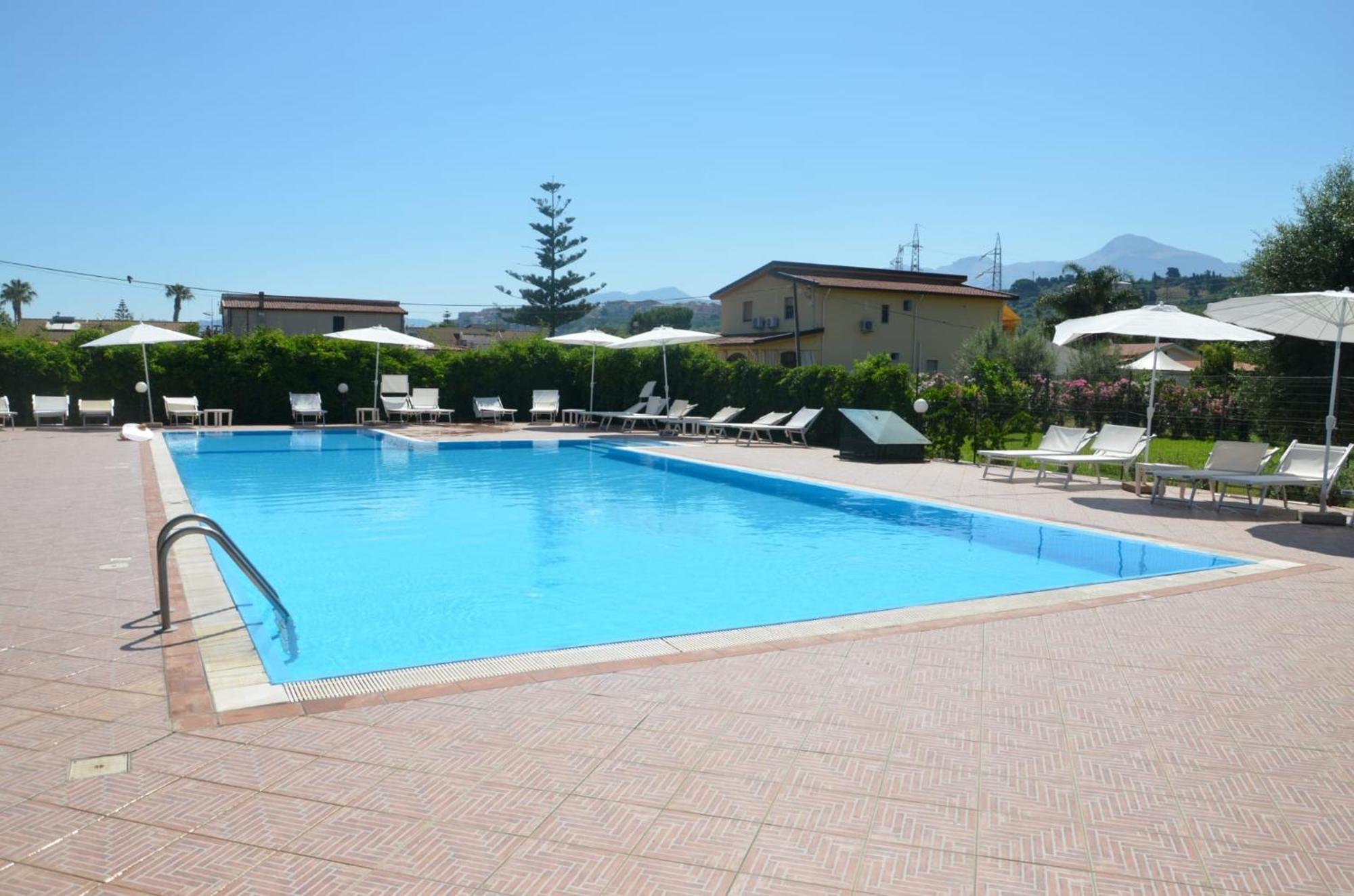 Villa Teti - Sicilia Кампофеличе ди Рокела Екстериор снимка